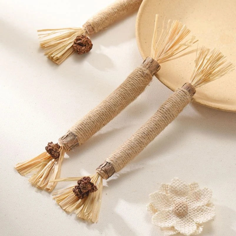 Popular Wood Polygonum Teasing Cat Toy Snacks Self